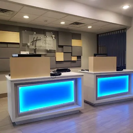 Holiday Inn Express & Suites Lincoln Airport By Ihg-3
